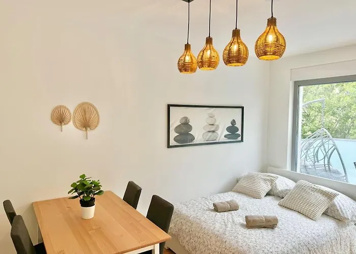 Rooftop With Balcony & Free Parking * Viena